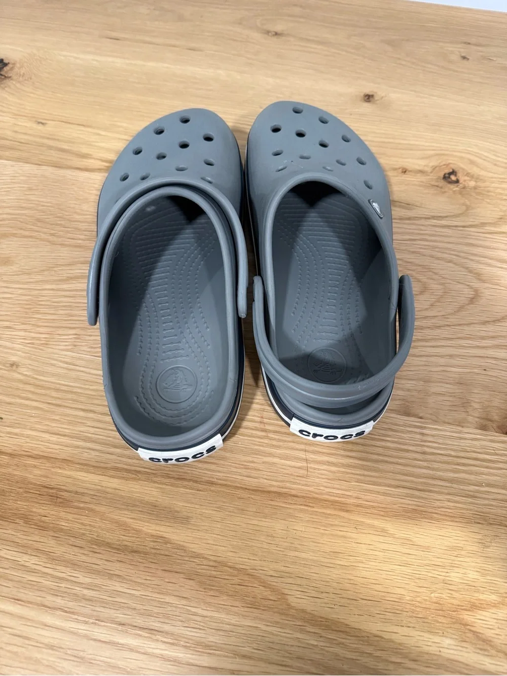 Big Boys Gray/Black Trim Slip-On Crocs-Size 6